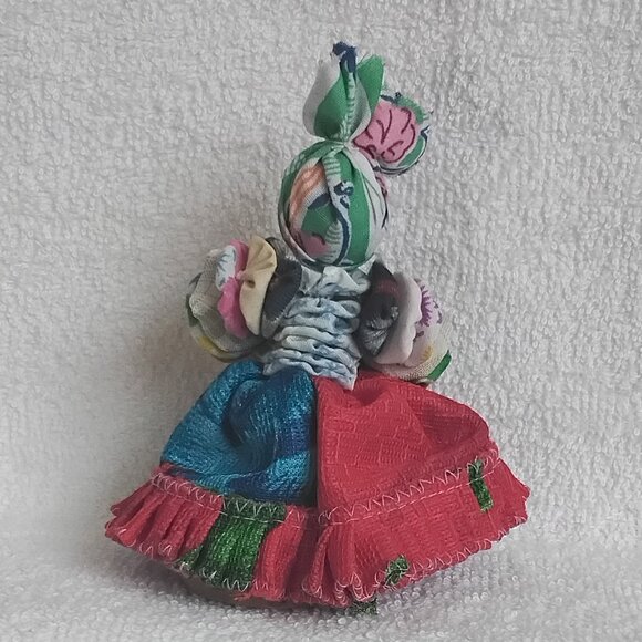 Authentic 5" Wood and Wire Poseable Caribbean Festive Dressed Woman Miniature!! - Picture 2 of 3